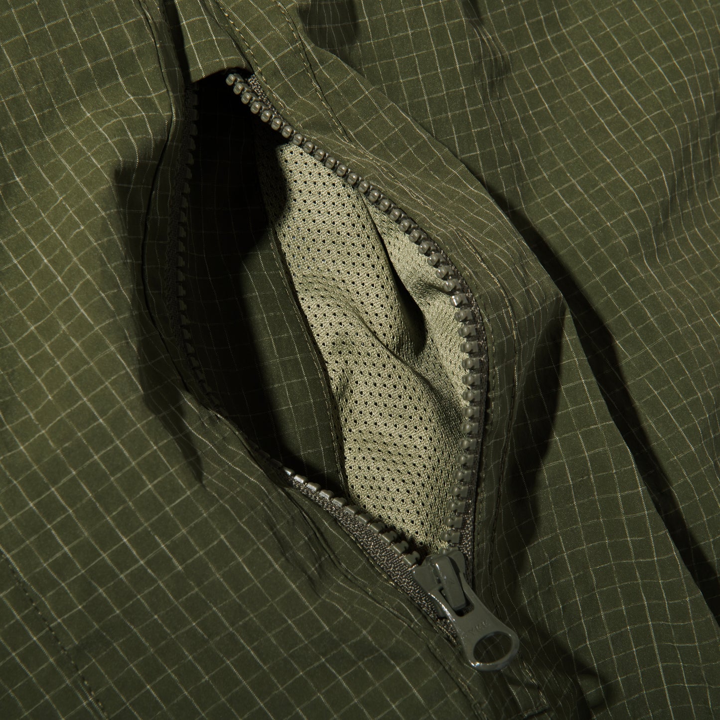 Acy|NYLON ANORAK V2|D.KHAKI