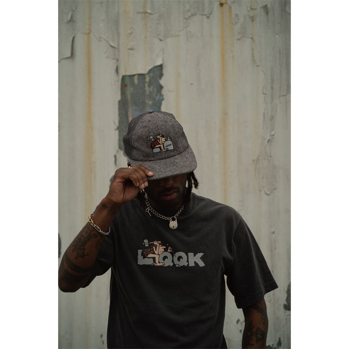 LQQKSTUDIO|Caveman TEE|BLACK