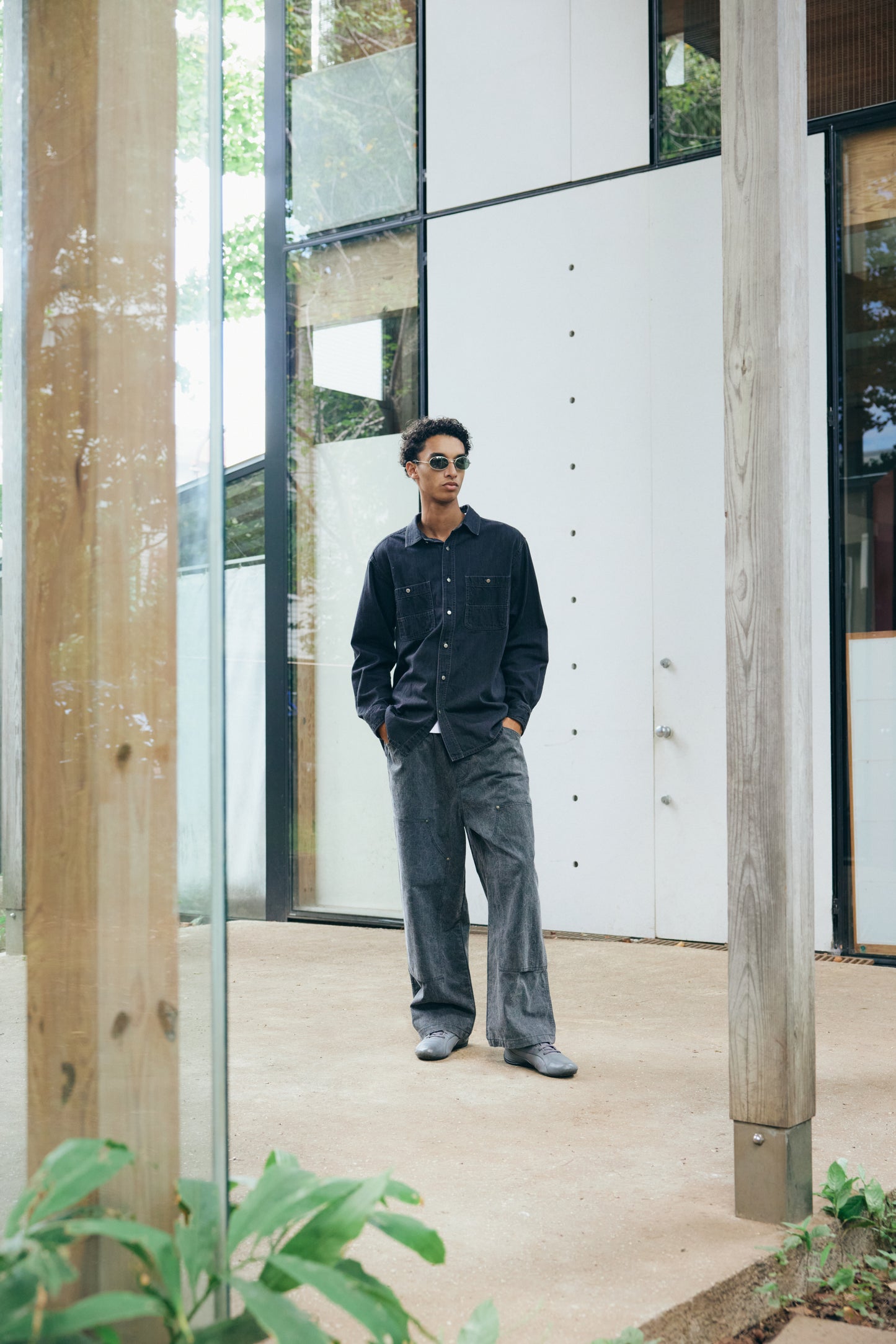 COMFORTABLE REASON|Fade Denim Shirts|BLACK