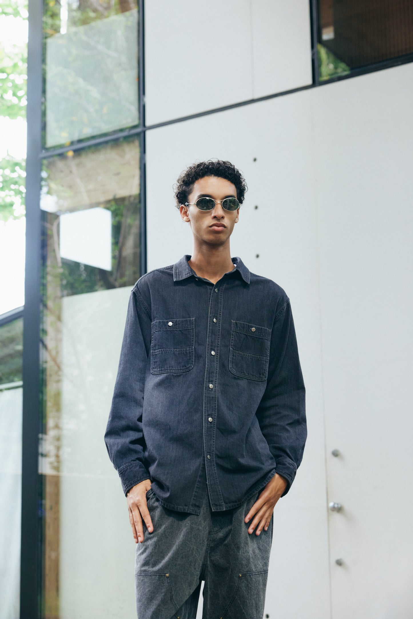COMFORTABLE REASON|Fade Denim Shirts|BLACK