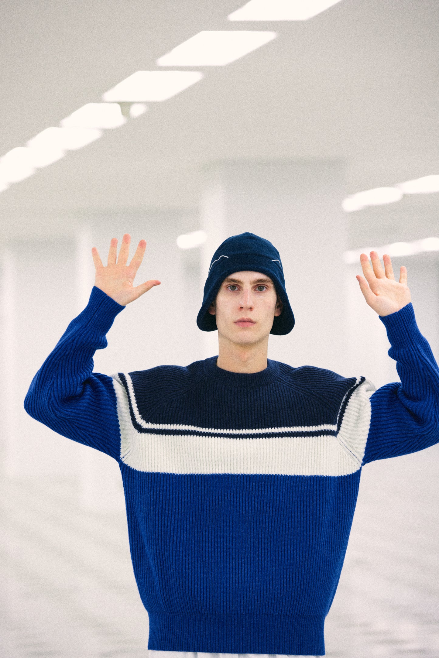 COMFORTABLE REASON|Audience Knit